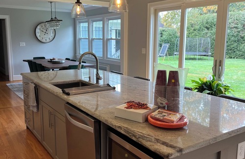 Blacksburg House | Short walk to Lane Stadium, VT, and downtown Blacksburg!