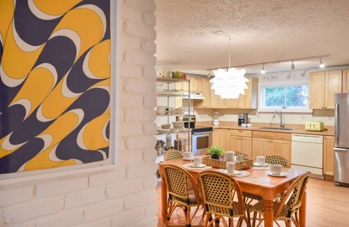 Wellfleet House | Short Walk to Long Pond Swimming Beach!