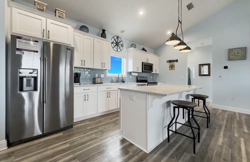 Port St. Joe House | Ideal Beach Getaway: Pet Friendly with Kayaks & Golf Cart