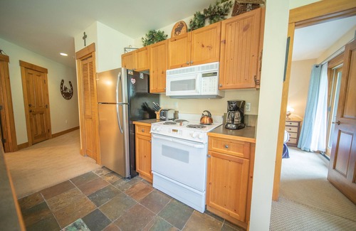 River Run Condo | Unbeatable End of Summer Rates with Spa and Hot Tub Access