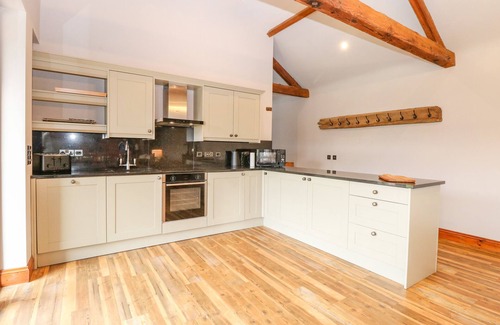 Norwich Cottage | Pet-Friendly Escape at Shorthorn Barn in Taverham