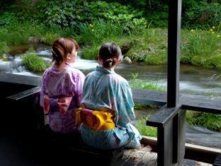 Aizuwakamatsu Hotel | Relax at Shosuke-no-Yado Takinoyu: Top-Rated Spa Retreat