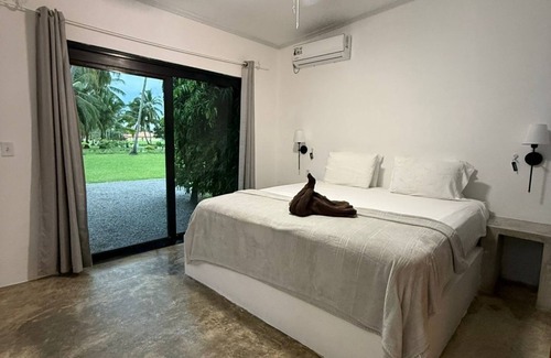 El Jobo Hotel | Discover Show Pony Beach Resort: Pool & Spa Retreat