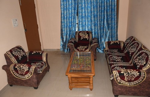 Varanasi Apartment | Discover Shree Anandam Kashi: Family-Friendly Retreat