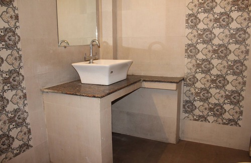 Haridwar Hotel | Budget-Friendly Shree Chitra Residency with Family Amenities