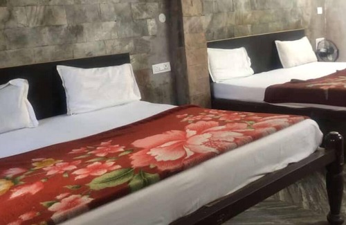 Haridwar Hotel | Budget-Friendly Shree Chitra Residency with Family Amenities