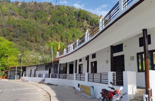 Narainkoti Hotel | Shree Mahakaal Inn by StayApart