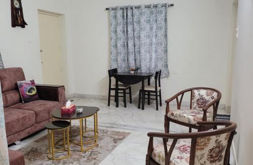 Begumpet Apartment | Welcoming Shree Nivasam: Pet & Child Friendly Getaway