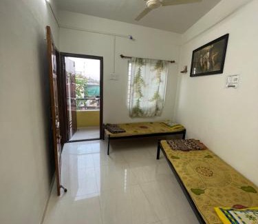 Kolhapur House | Explore Shree Sadguru Krupa Yatri Niwas: Pet-Friendly Retreat