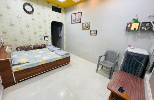 Ujjain House | Budget-Friendly Stay at ShReE ShAyM Home for Families