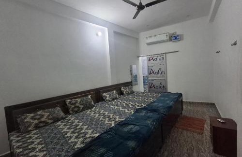 Misrikh House | Shree Venkateshwar dham Atithi bhawan