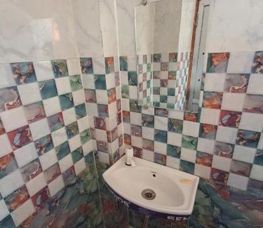 Misrikh Hotel | Shree Venkateshwar dham Atithi bhawan
