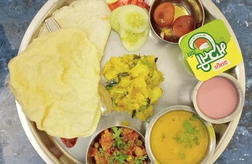 Nagaon Bed & Breakfast | Pet-Friendly Getaway at Shree Vighnaharta Cottage