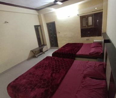 Nathdwara Hotel | Budget-Friendly Stay at Shreeji hi Arpan Hotel with Breakfast