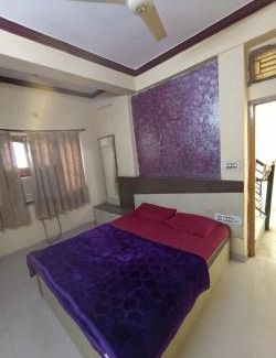 Nathdwara Hotel | Budget-Friendly Stay at Shreeji hi Arpan Hotel with Breakfast