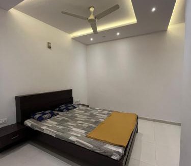 Kolhapur House | Shri Mahalaxmi Excative yatri nivas