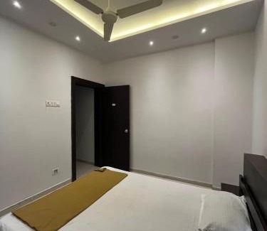 Kolhapur House | Shri Mahalaxmi Excative yatri nivas