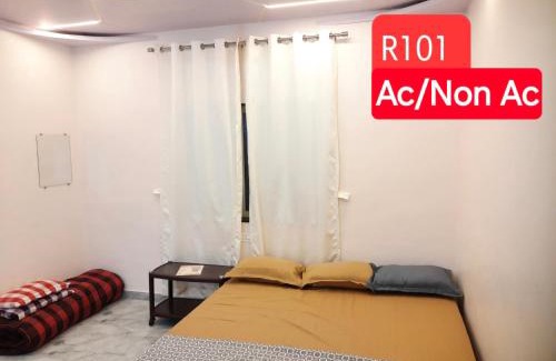 Akalkot Hotel | Pet-Friendly Shriguru Guest House in Akkalkot - Rated 9.1