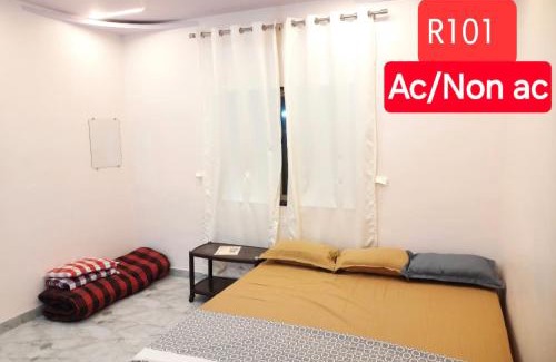 Akalkot Hotel | Pet-Friendly Shriguru Guest House in Akkalkot - Rated 9.1