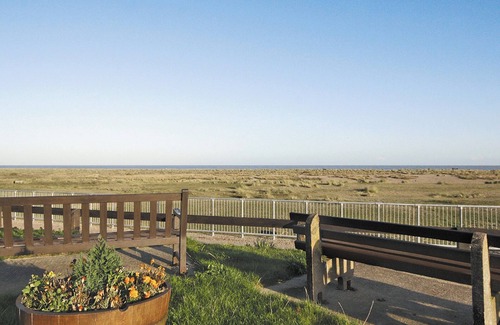 Kessingland Cottage | Outstanding 2-Bedroom Getaway with Oceanfront Views