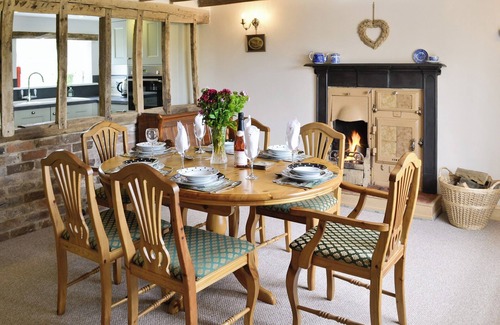 Liverton Cottage | Pet-Friendly 3 Bedroom Stay in Old Liverton Village