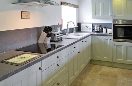 Liverton Cottage | Pet-Friendly 3 Bedroom Stay in Old Liverton Village