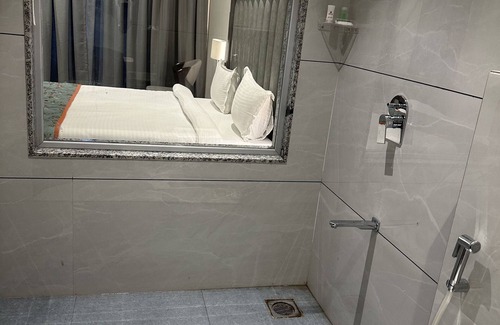 Thane Hotel | Cozy Stay at Shubham Comforts with Family-Friendly Amenities