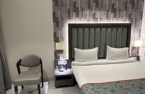 Thane Hotel | Cozy Stay at Shubham Comforts with Family-Friendly Amenities