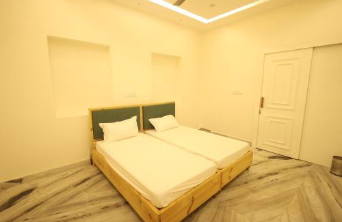 Udaipur Bed & Breakfast | Cozy Shuddhi Villa with Kitchen & Pet-Friendly Amenities