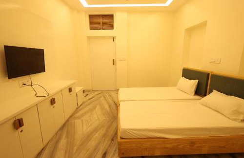 Udaipur Bed & Breakfast | Cozy Shuddhi Villa with Kitchen & Pet-Friendly Amenities