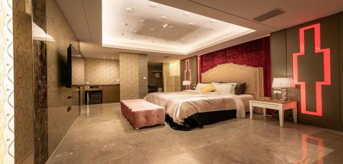 Dali Hotel | Pet-Friendly Shuiyue Boutique Motel with Breakfast Included