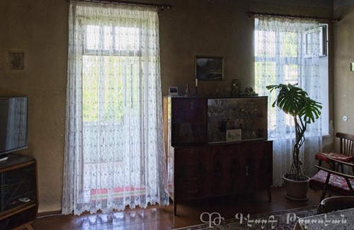 Yeghegnadzor Bed & Breakfast | Pet Friendly Shushan B&B with Kitchen & Breakfast Options