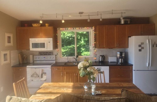 Blind Bay House | Ideal Family Retreat: Shuswap Stop with Lakeview & Access