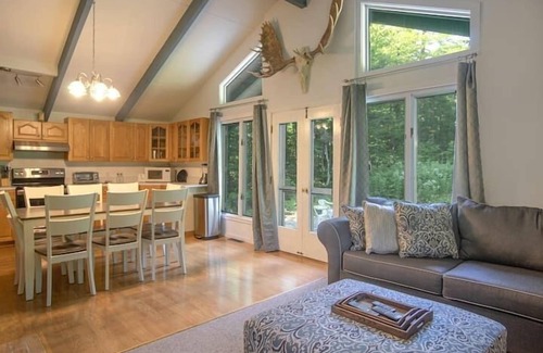Stratton Mountain House | Explore The Powder Haus Chalet: Walk to Village & Lifts!