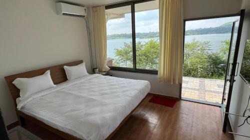 Igatpuri Resort | Relax at Shvas Island Resort with Oceanfront Amenities