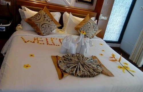 Monywa Hotel | Serene Shwe Taung Tan Hotel with Lake View & Pool Access