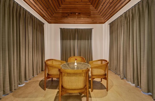 Orai Hotel | Elegant Shyama Sarovar Portico with Ocean View & Pool