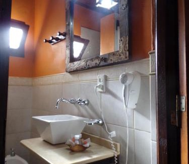 Puerto Iguazu Hotel | Cozy Stay at Si Mi Capitán: Oceanfront Cabañas Awaits!