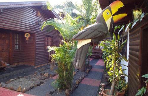 Puerto Iguazu Hotel | Cozy Stay at Si Mi Capitán: Oceanfront Cabañas Awaits!