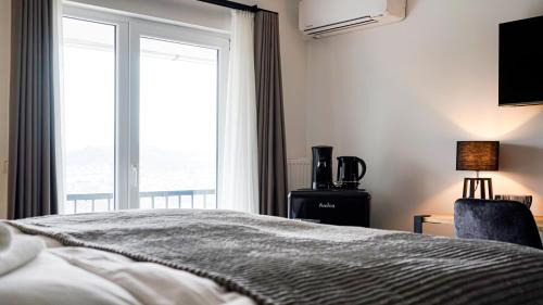 Siegen House | Inviting Si-View Double Room with Balcony, Rated 9/10