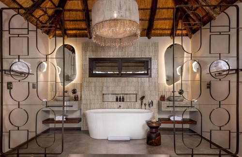 Thorny Bush Game Reserve Cabin | Experience Simbavati Waterside: 4-Star Oceanfront Bliss