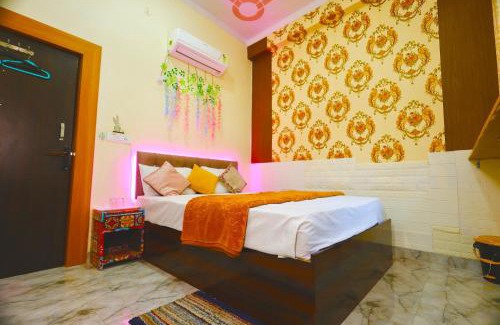 Taj Ganj Hotel | Indulge at Sia Taj Hotel: Pet-Friendly, Rated 9.6/10