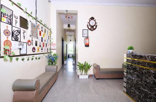 Taj Ganj Hotel | Indulge at Sia Taj Hotel: Pet-Friendly, Rated 9.6/10