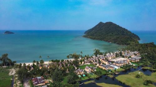 Klong Son Villa | Siam Royal View Pool Villa: Family-Friendly Retreat with Pool