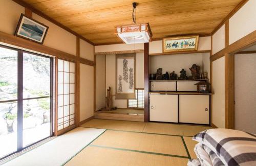 Fuefuki House | Experience Siawase no yado: Family-Friendly Retreat