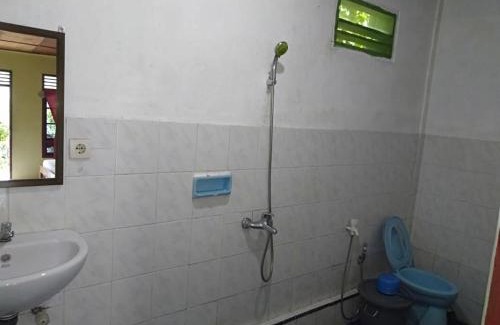 Tuk Tuk House | Cozy Sibayak Guesthouse: Pet Friendly & Breakfast Included