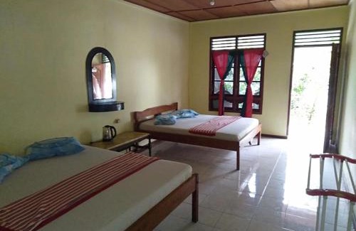 Tuk Tuk House | Cozy Sibayak Guesthouse: Pet Friendly & Breakfast Included