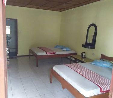 Tuk Tuk House | Cozy Sibayak Guesthouse: Pet Friendly & Breakfast Included