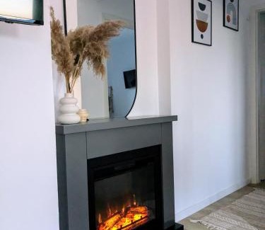 Sura Mare Apartment | Discover Sibiu City Lights: Rated 9.9, Family-Friendly Stay