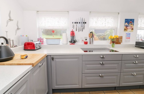 Harlech Cottage | Pet-Friendly SIBRWD Y MOR: Character Cottage in Harlech